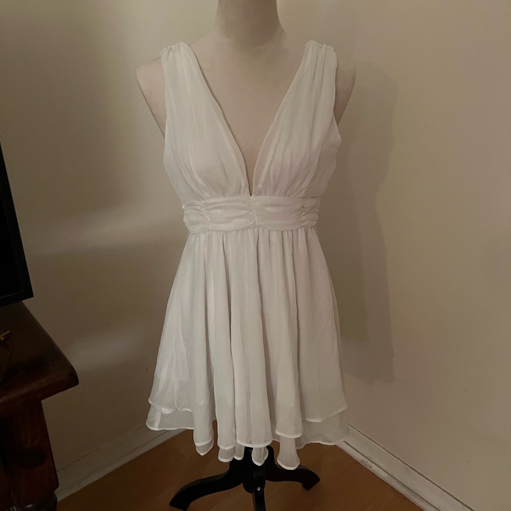 Love Tree White Pleated Ruched Sundress